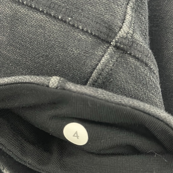 Lululemon Dressage Pant. Size 4 - Picture 9 of 9